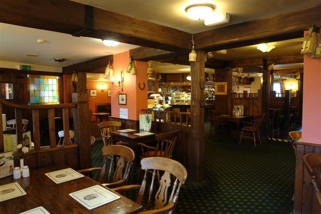 Oaklands Lodge Hotel Saint Saviour Екстер'єр фото