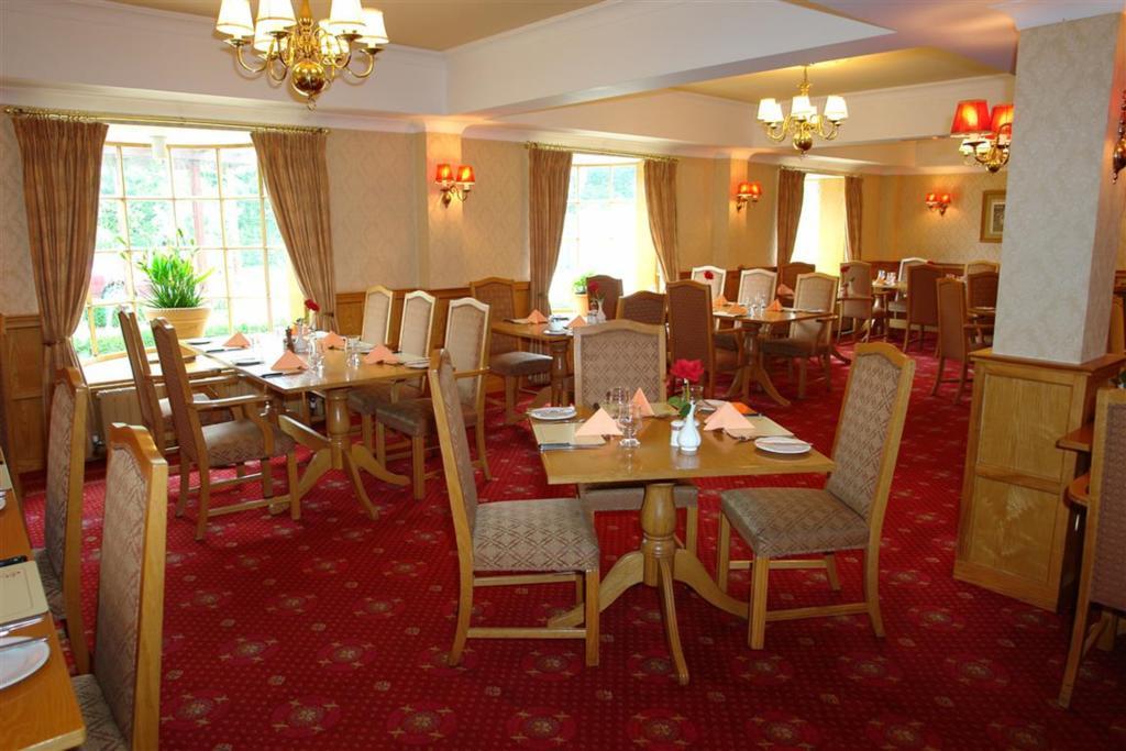 Oaklands Lodge Hotel Saint Saviour Екстер'єр фото