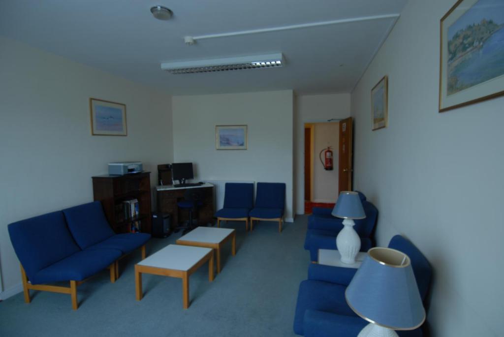Oaklands Lodge Hotel Saint Saviour Екстер'єр фото